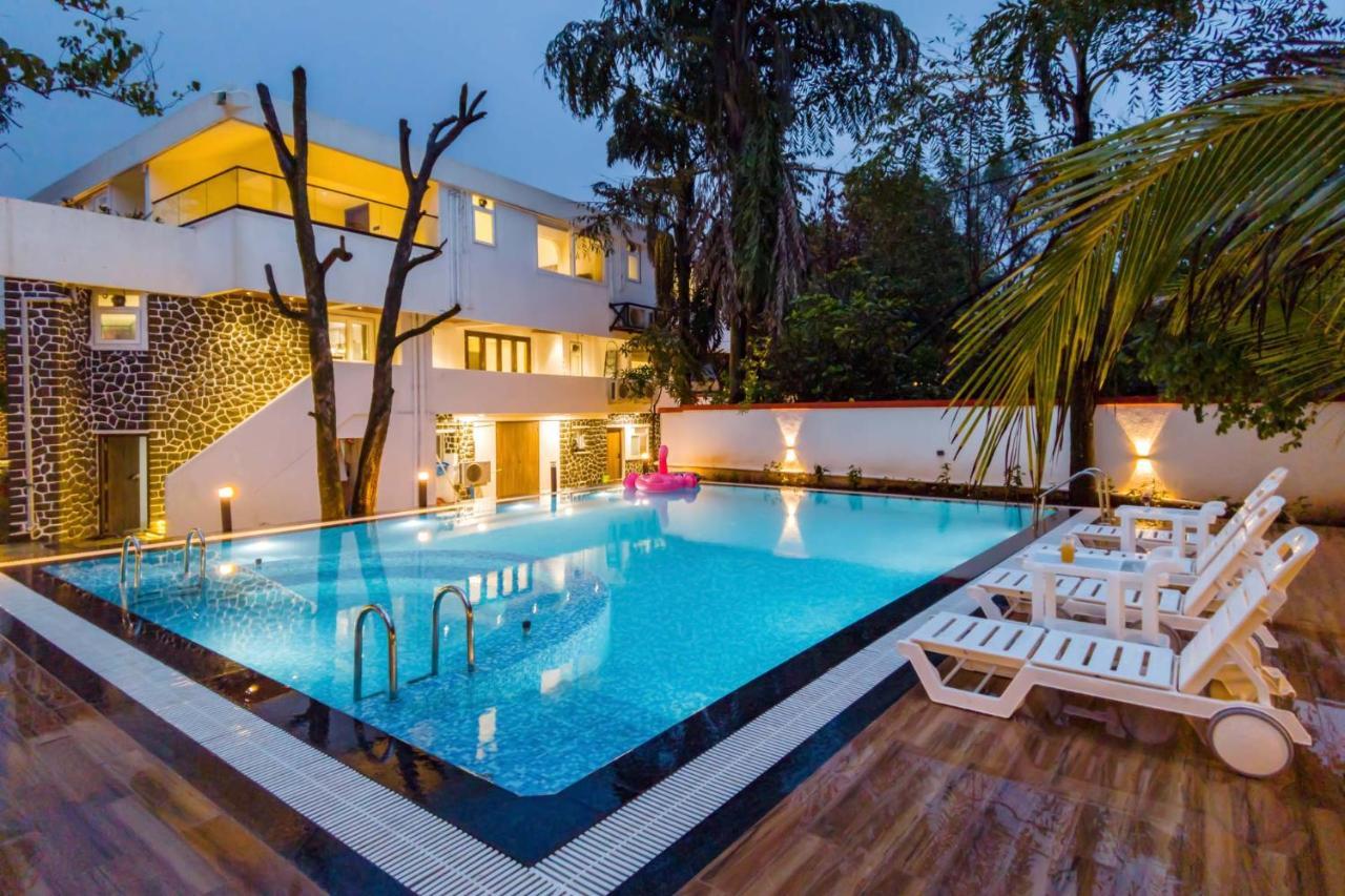 The Grey Medley By Stayvista With Mediterranean Interiors, Swimming Pool, Jacuzzi, Projector & A Lush Lawn With Gazebo Lonavala Ngoại thất bức ảnh
