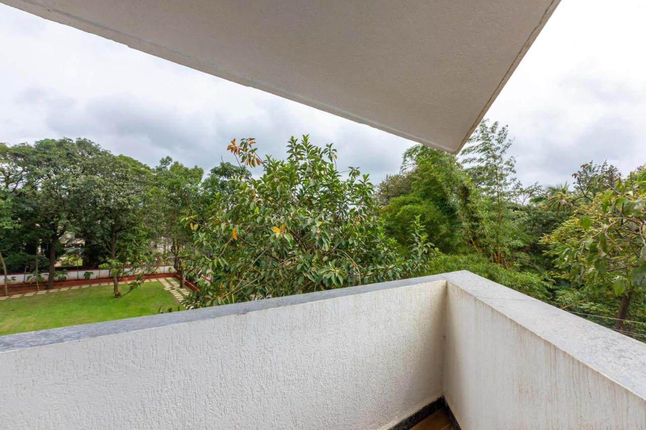 The Grey Medley By Stayvista With Mediterranean Interiors, Swimming Pool, Jacuzzi, Projector & A Lush Lawn With Gazebo Lonavala Ngoại thất bức ảnh